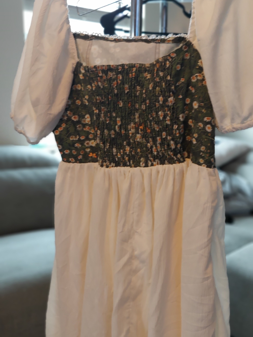 Cider Cream Blouse with Black Logo Tag - Picture 3 of 5